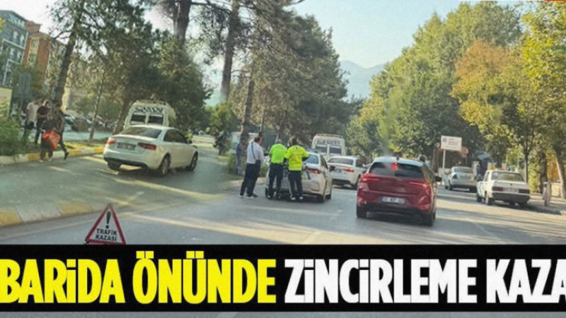 Barida Önünde Zincirleme Kaza