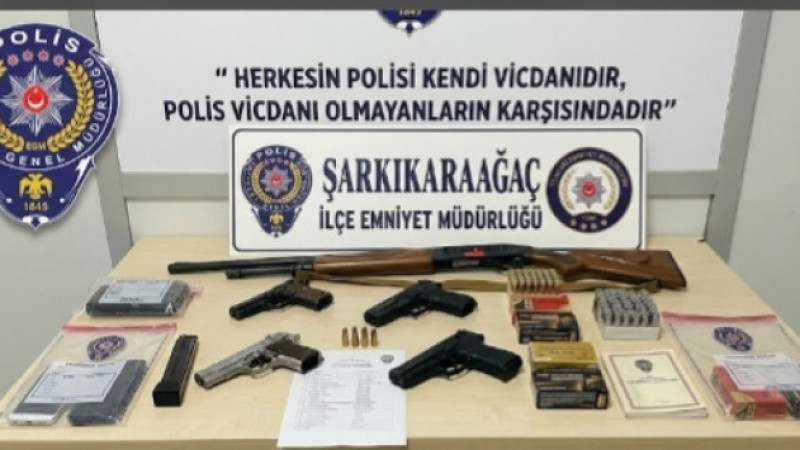 Şarkikaraağaç’ta Silah Operasyonu: 4 Tabanca ve Çok Sayıda Mühimmat Ele Geçirildi