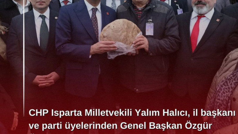 Ziyarette İslamköy Ekmeği ve Gül Sepeti hediye edildi.